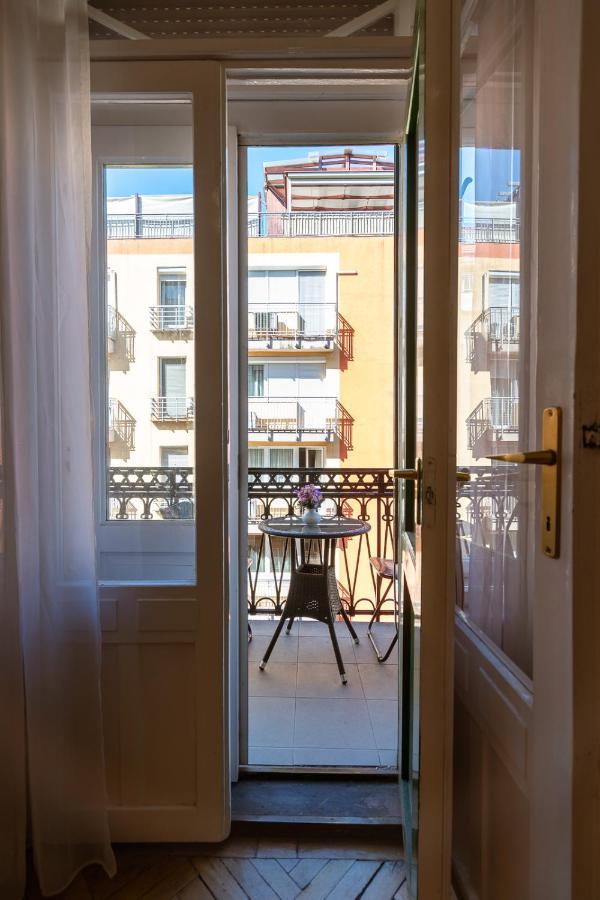 Garys Bright And Spacious Two Bedroom Flat Near Danube Budapest Extérieur photo