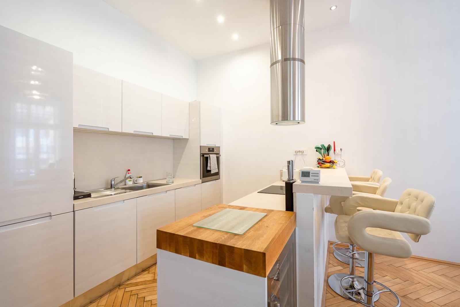 Garys Bright And Spacious Two Bedroom Flat Near Danube Budapest Extérieur photo